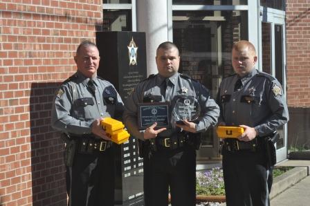 Officer receives award